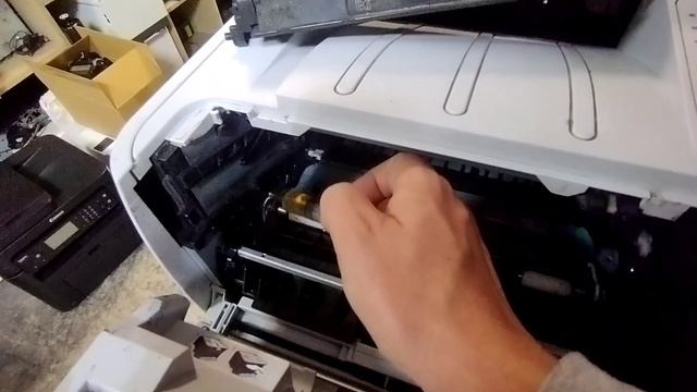 hp laserjet p2035 какртридж невозможно вставить или вытащить, в чем проблема? смотреть онлайн