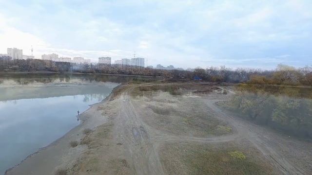 Полет квадрокоптера Фантом 4 над рекой Кубань, видео высокого разрешения смотреть онлайн