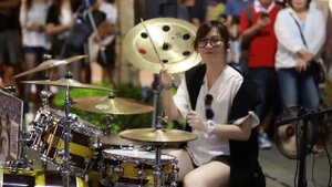 羅小白S. White -PATI PATI(IO樂團)-- Барабанщица-виртуоз из Тайваня.Amazing Girl Drummer
