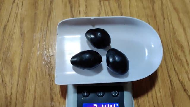 Вкуснятина! Созрел первый виноград - Ромбик! смотреть онлайн