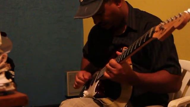 Manassés testando guitarra ! Campinas-SP. смотреть онлайн