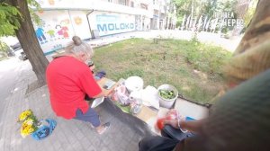 СКУПИЛ ВСЕ ПРОДУКТЫ У БАБУШЕК. БАБУШКА ЗАПЛАКАЛА. часть 2 СЛОВО ПАЦАНА / ВАСЯ НА СЕНЕ