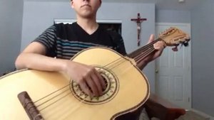 Guitarron- Perfume de Gardenia