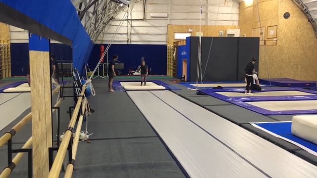 Веселая акробатика смотреть онлайн