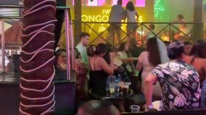 Прогулка по Канкуну крупному курортному городу в Мексике.