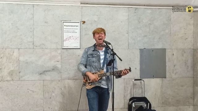 Новая версия старого хита: «На заре голоса зовут меня...»