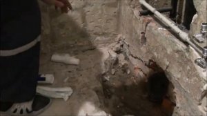 Монтаж перехода с чугунной канализационной трубы на пластиковую. Мастер-класс!