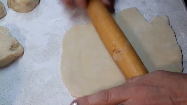 Чебуреки !!! Сочные ! Хрустящие! Простой и удачный рецепт !