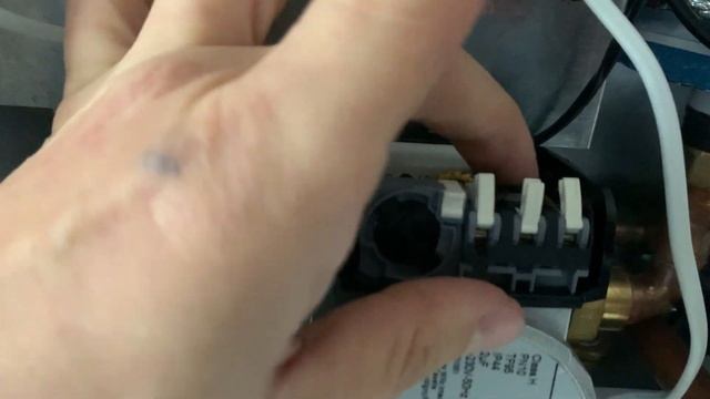 Не работает насос электро-котла. куда посмотреть, в чем причины? смотреть онлайн