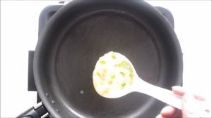 Яичный рулет Тамагояки на круглой сковороде . Готовим легко!