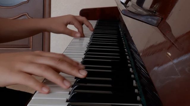 Djadja-Aya Nakamura(fortepiano)из сериалаЭлита