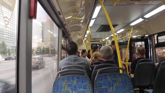 По Новому Арбату - из центра Москвы едем на Кутузовский проспект на автобусе М2 смотреть онлайн