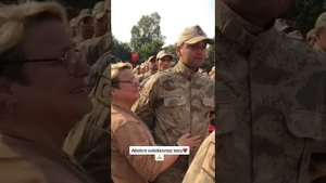Мать не видела сына 2 года! встреча в армии! Смотрите на реакцию солдата