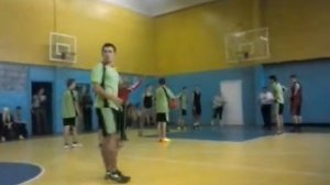 БАСКЕТБОЛ:школа №40-школа№26(1 тайм)