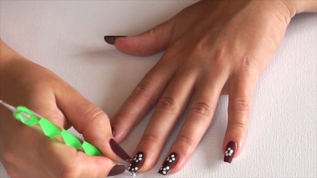 Как нарисовать цветы на ногтях | Floral Nail Art Tutorial смотреть онлайн