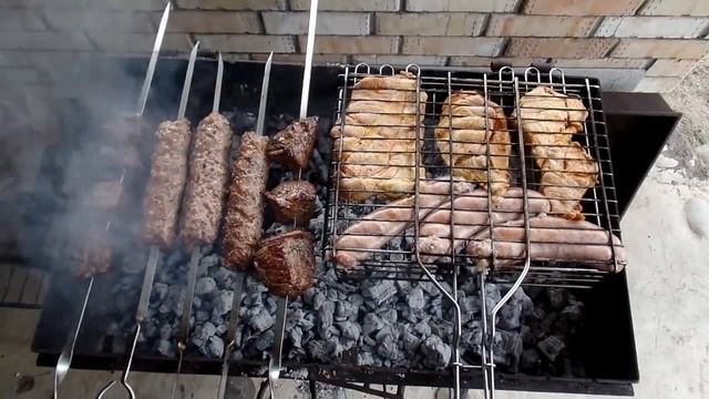 Будни Дачника 73 Моя готовка и тестирование мясных блюд на мангале смотреть онлайн