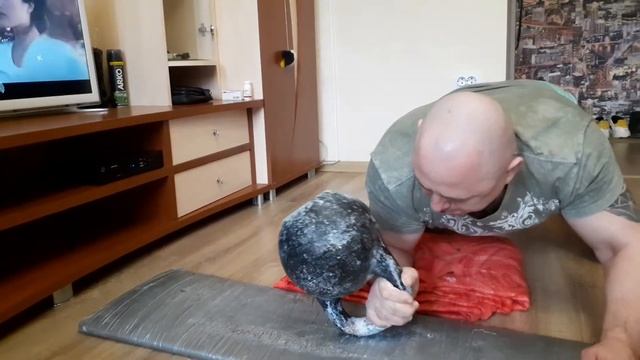 ТРЕНИРОВКА ХВАТА - ГИРЯ 32 КГ. смотреть онлайн