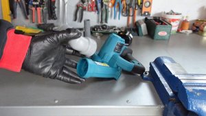 makita DUB186Z Cordless Blower