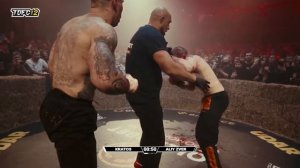 Кратос VS Алый зверь