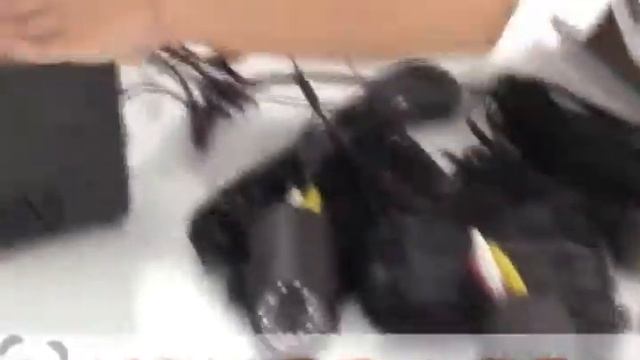 DVR H.264 c экраном 7' и 4 камерами с микрофонами смотреть онлайн