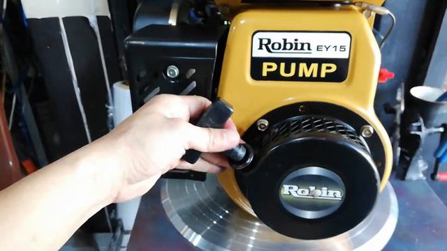 ĐÃ HẾT _Động cơ máy nổ đa nhiên liệu Robin EY15 Pump chưa xăng dầu. Liên hệ Duy 0946377778.