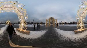 Новогодняя арка на ВДНХ в Москве. Видео в 360 градусов.