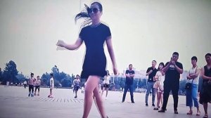 Шафл на каблуках,танцует красавица Цинцин