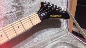Kramer Baretta Special Maple Fingerboard Electric Guitar White
