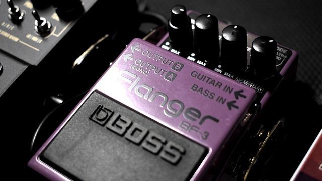 Effect Pedal Combo Bass: Boss Stereo Flanger BF-3 + T-120 VHS Echo Demedash + Walrus Audio R1 Stere смотреть онлайн