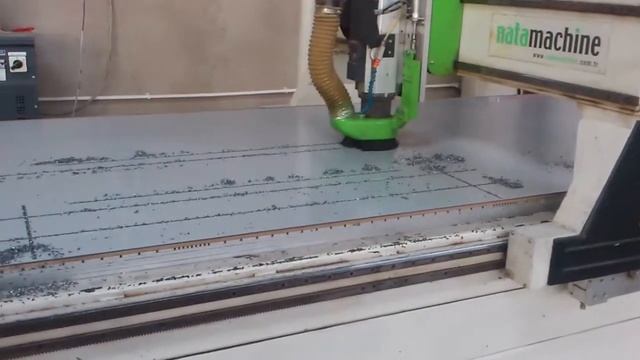 Turkiye istehsali olan makina. Alkapon uzerinde isdenilen fiquru kesmeye imkan yaradir. смотреть онлайн