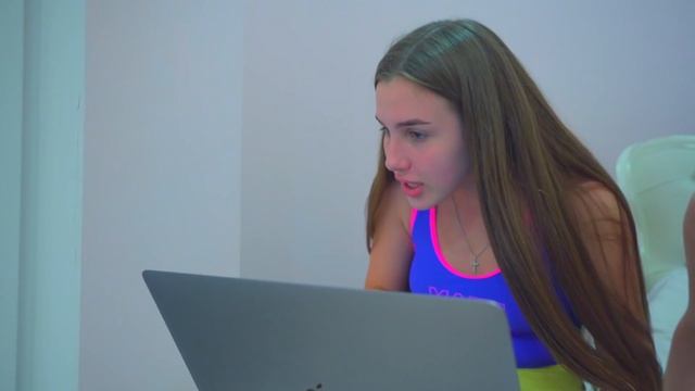 ДИАНА ЧЕРЛИДЕРША ОТОМСТИЛА БАСКЕТБОЛИСТУ ПО ПОЛНОЙ!!! ПОЦЕЛОВАЛА БЫВШЕГО ПАРНЯ ПРИ ВСЕХ!!!