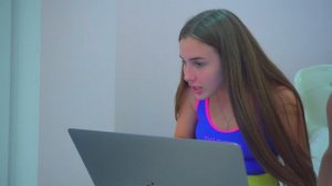 ДИАНА ЧЕРЛИДЕРША ОТОМСТИЛА БАСКЕТБОЛИСТУ ПО ПОЛНОЙ!!! ПОЦЕЛОВАЛА БЫВШЕГО ПАРНЯ ПРИ ВСЕХ!!!