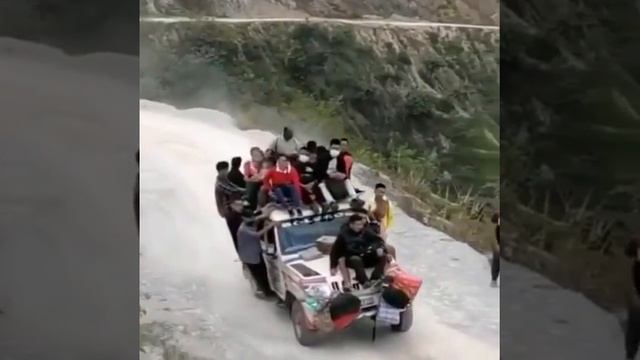 Mahindra Powerful Jeep #Mahindra смотреть онлайн