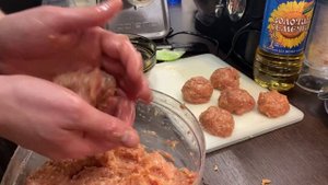 Нежные и сочные ФРИКАДЕЛЬКИ В ТОМАТНОМ СОУСЕ из индейки