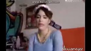 Мартина Штоссель поет в живую