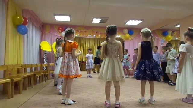 День матери.  «Мама, мамочка, мамуля!» (гр. Лучики, 2015)
