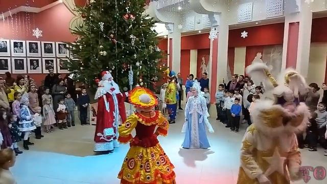 НОВОГОДНЕЕ ПРЕДСТАВЛЕНИЕ В ТЮЗЕ смотреть онлайн