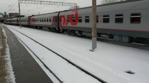 Электровоз ЧС2т-958 с пассажирским поездом Архангельск-Санкт Петербург