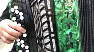 Урок 4 Постановка правой руки на баяне