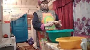 "@"Деревенька моя, старая ??Топлю печку и жарим картошку на деревенской плите????