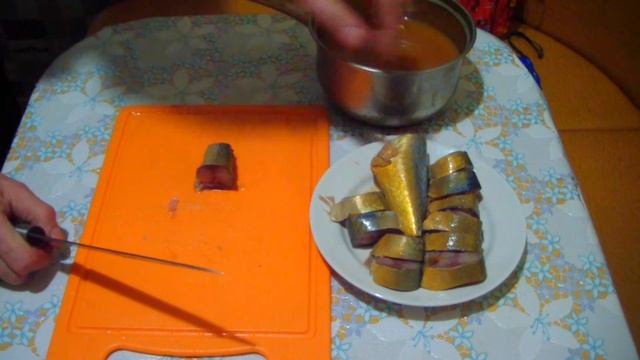 СКУМБРИЯ в луковой шелухе. Закос под копченую.