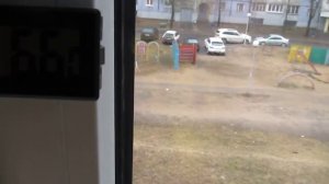 Монтаж на окне электронного термометра с Tinydeal.