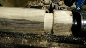 Как точу в ручную много одинаковых шипов на токарном станке по дереву