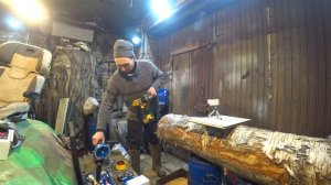 Зубр DB-201-22 и DeWalt DCD931 грызут березу коронкой 114мм, Licota PAD-04003 показала кто главный.