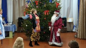 Сцена 2 Жена Деда Мороза Новогоднее представление Селянский СДК.