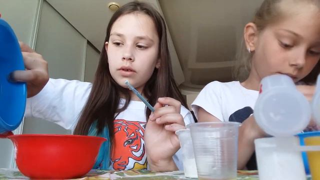 Делаем очень крутой пластилин - лизун смотреть онлайн