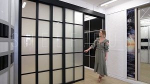 Каскадная межкомнатная раздвижная перегородка из четырех полотен