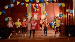 Танец детский весёлый