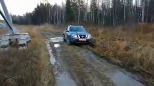 Nissan Terrano по бездорожью.