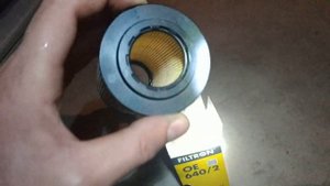 ЗАМЕНА МАСЛЯНОГО ФИЛЬТРА МЕРСЕДЕСА W210 2.2 CDI Diesel engine oil filter replacement